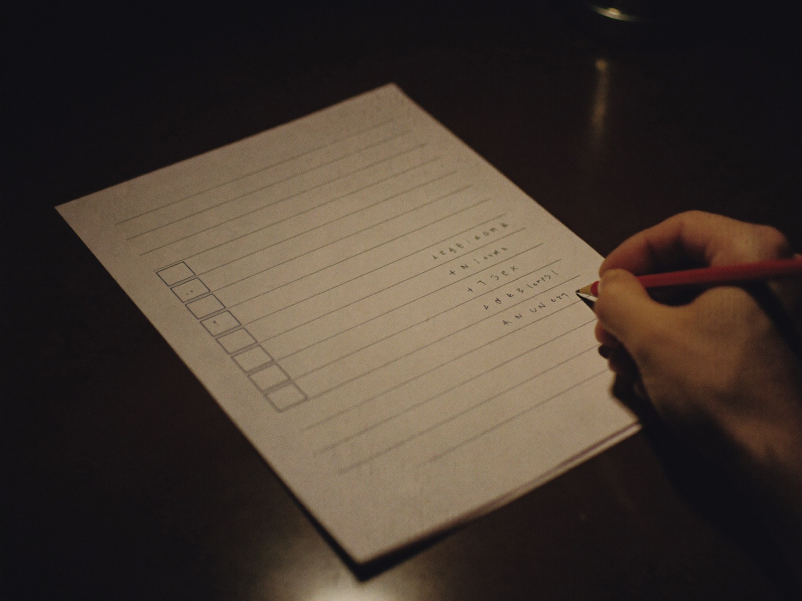 Vytlačený worksheet s ceruzkou
